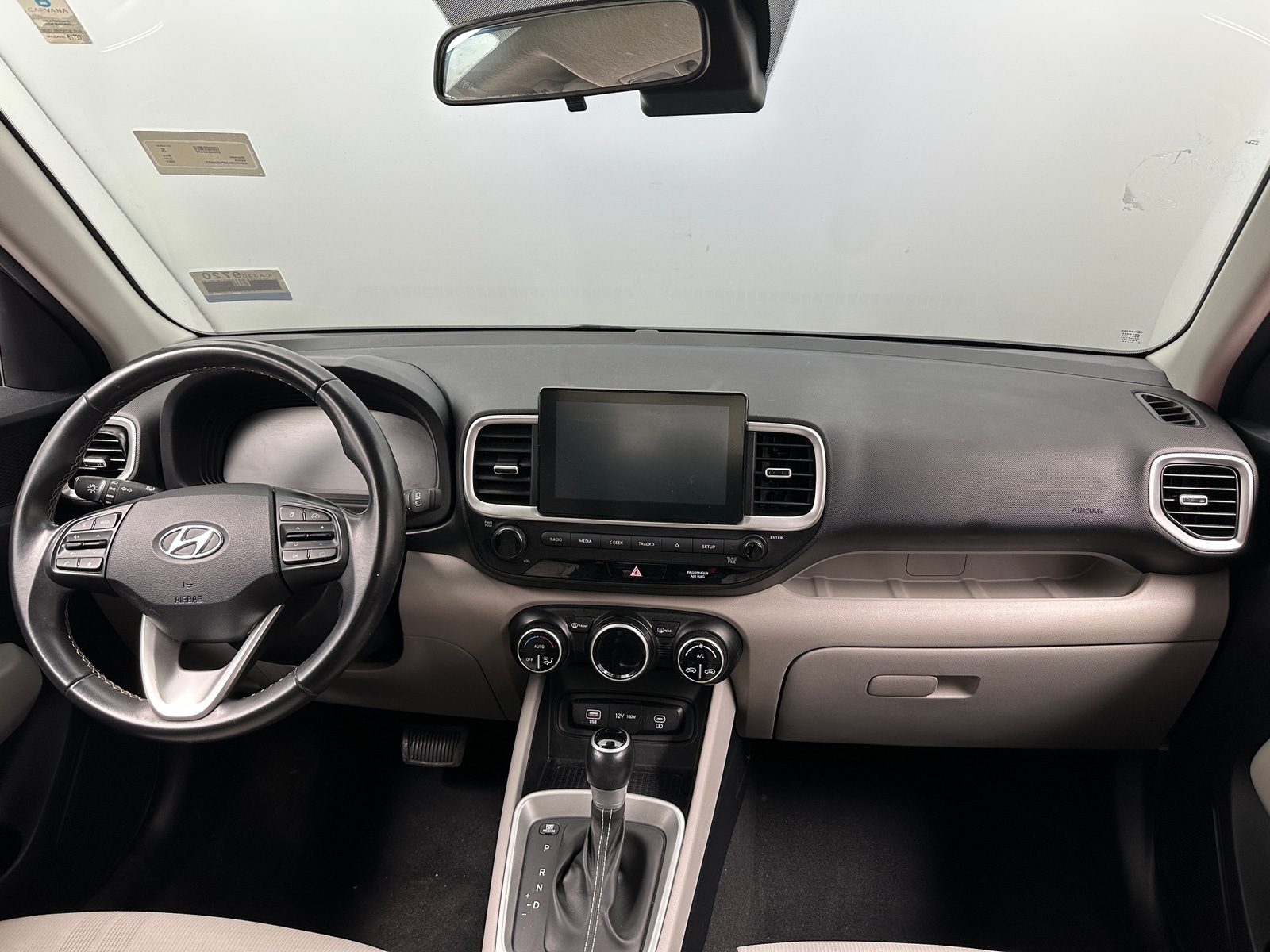 Thumbnail: 2023 Hyundai Venue - 3