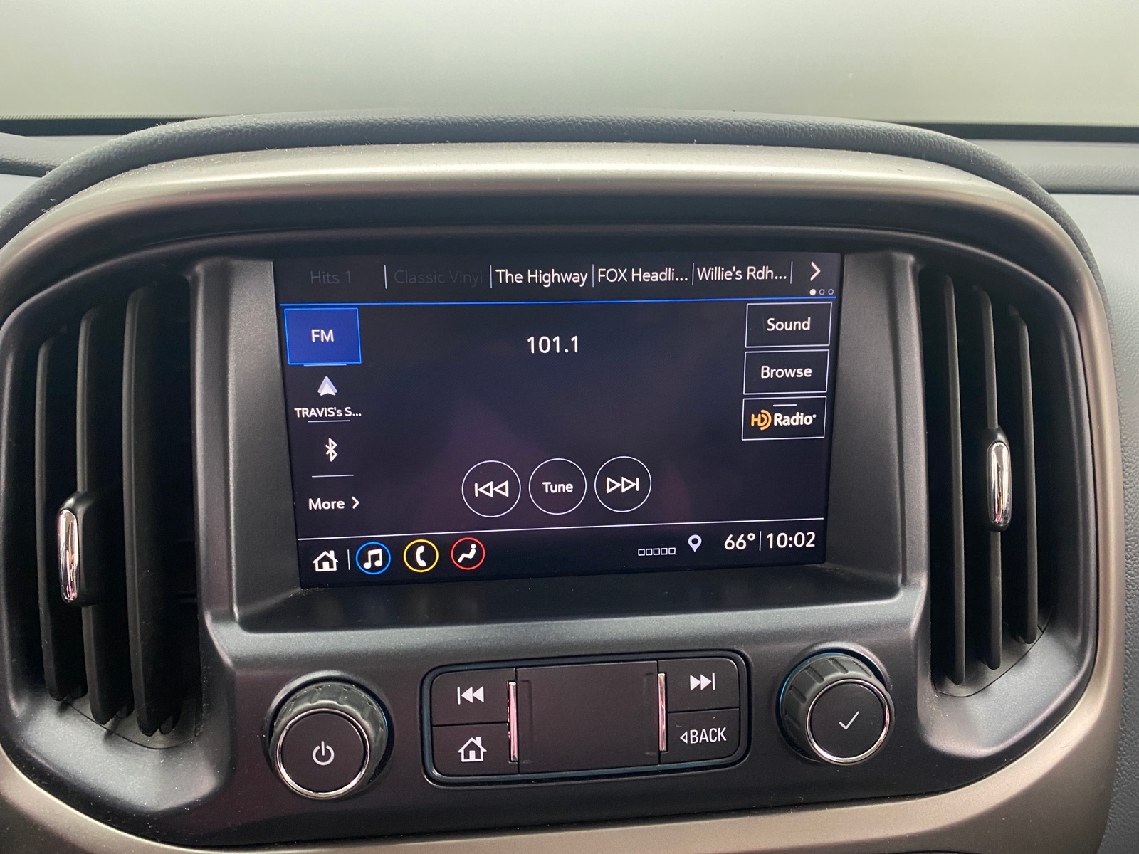 Thumbnail: 2021 Chevrolet Colorado - 3