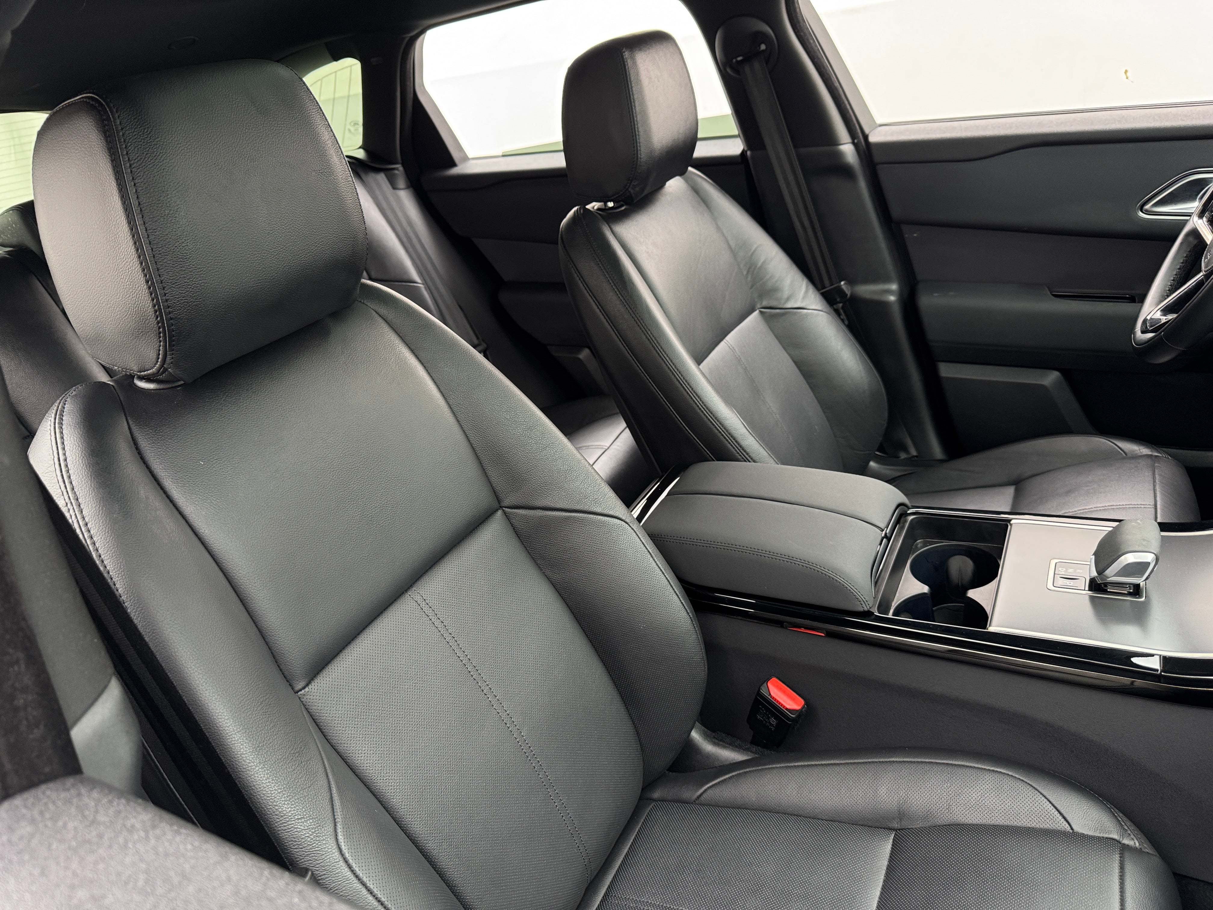 2025 Land Rover Range Rover Velar