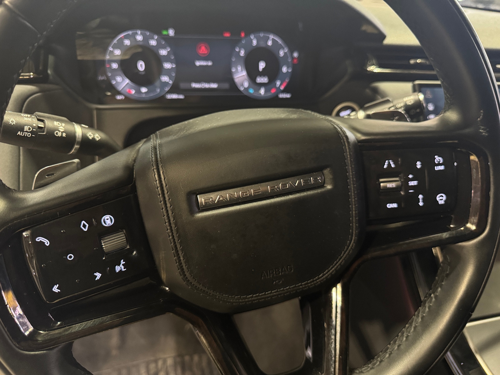 Thumbnail: 2025 Land Rover Range Rover Velar - 4