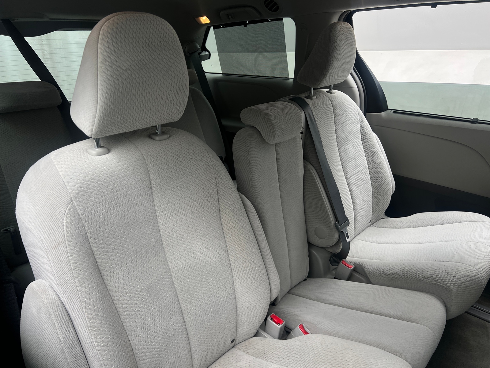 Thumbnail: 2012 Toyota Sienna - 6