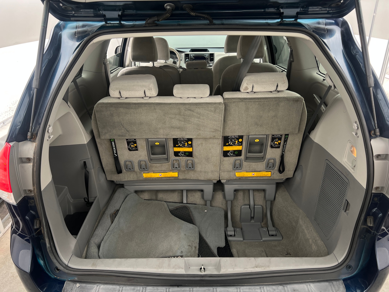 Thumbnail: 2012 Toyota Sienna - 7