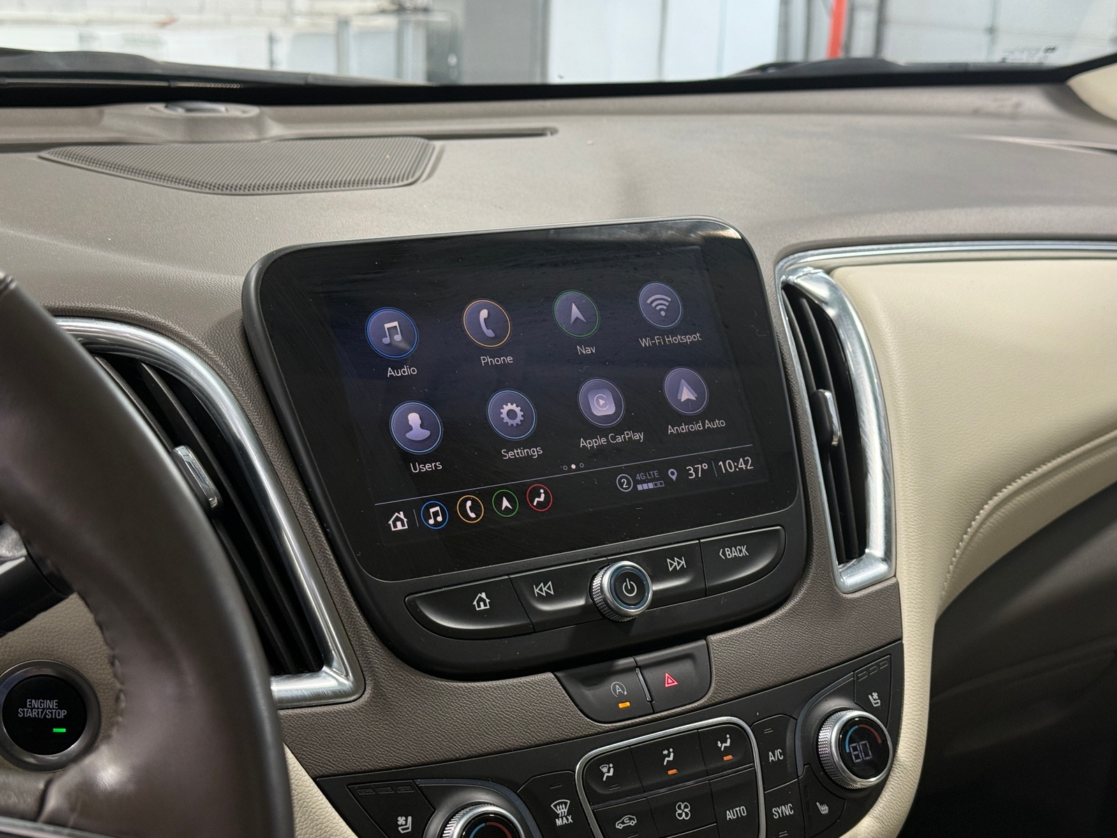 Thumbnail: 2024 Chevrolet Malibu - 3