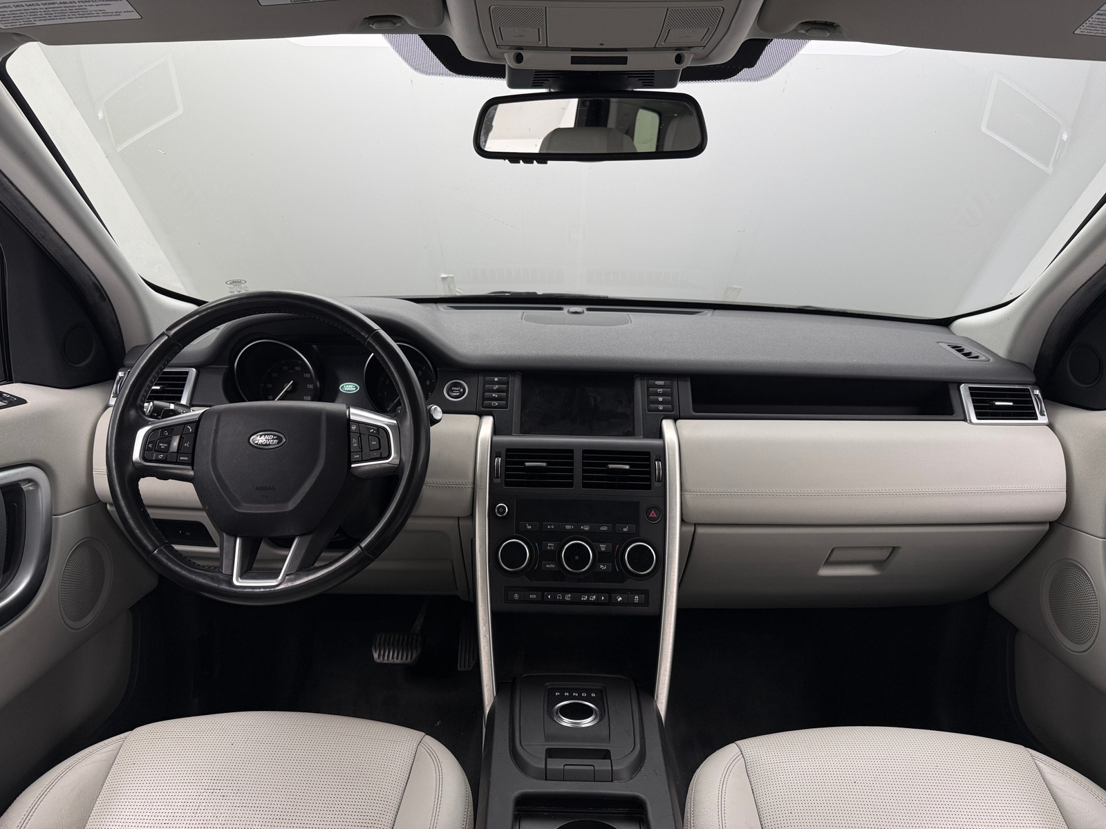 Thumbnail: 2018 Land Rover Discovery Sport - 2