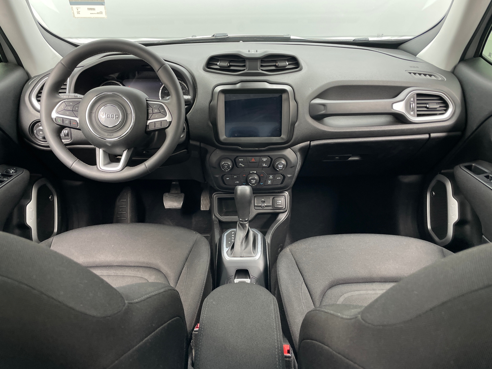 Thumbnail: 2018 Jeep Renegade - 3