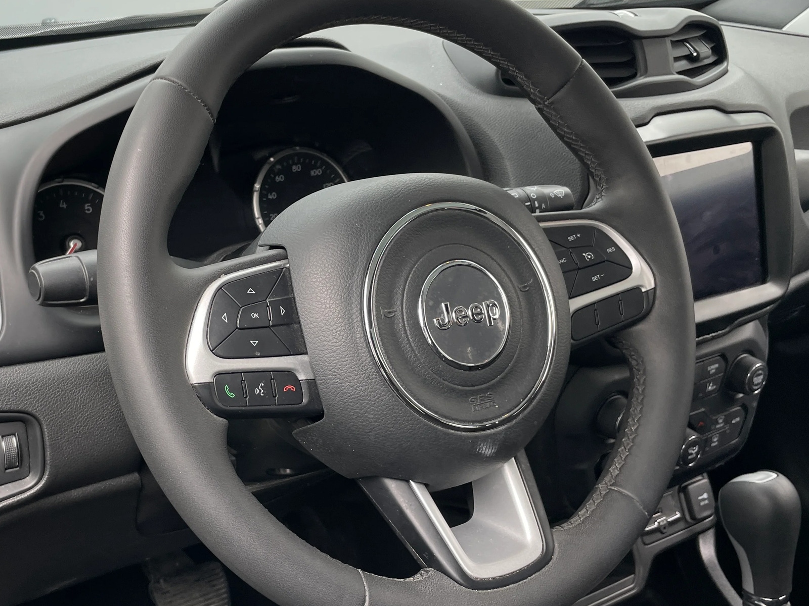 Thumbnail: 2018 Jeep Renegade - 5