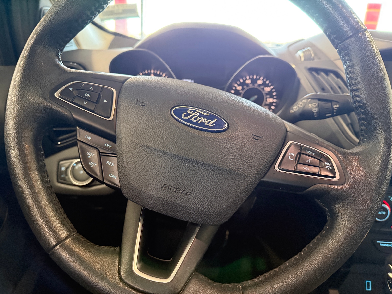 Thumbnail: 2019 Ford Escape - 4