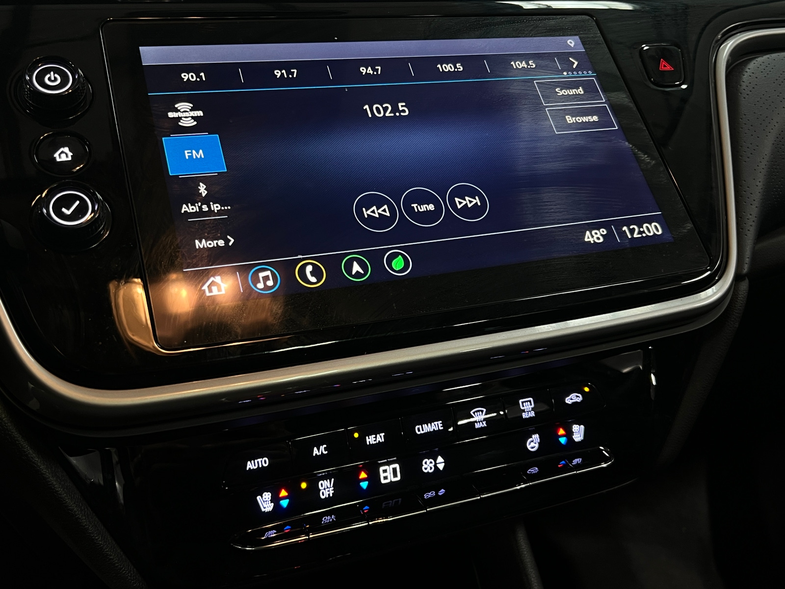 Thumbnail: 2022 Chevrolet Bolt EUV - 4