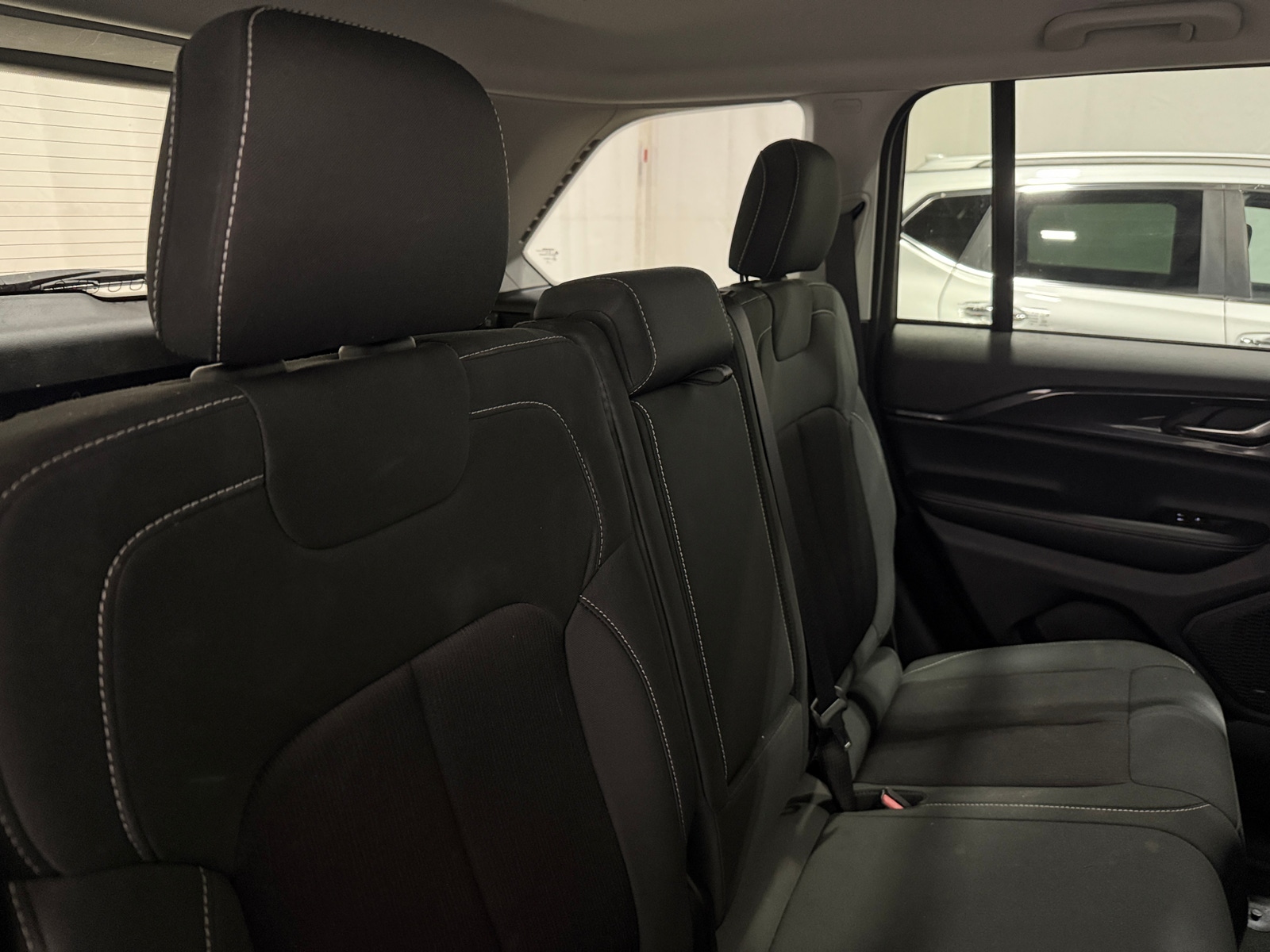 Thumbnail: 2023 Jeep Grand Cherokee - 6