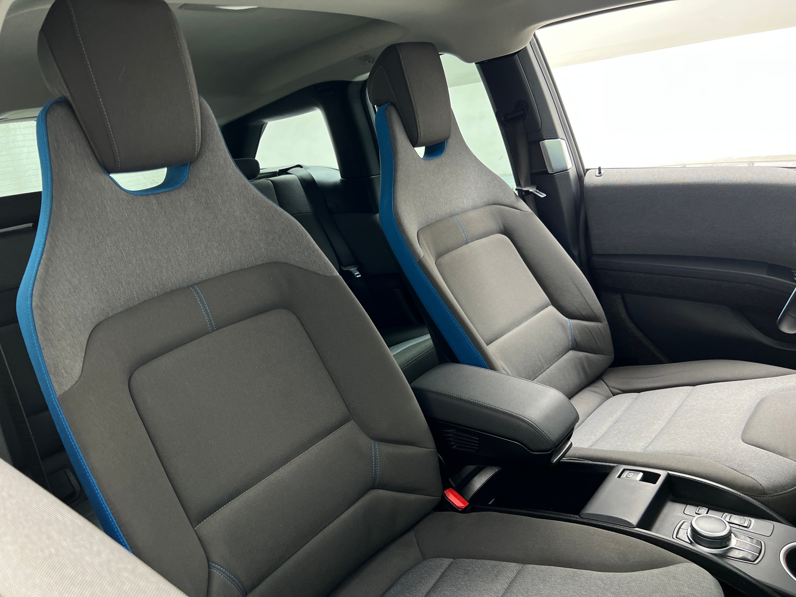 Thumbnail: 2019 BMW i3 - 2