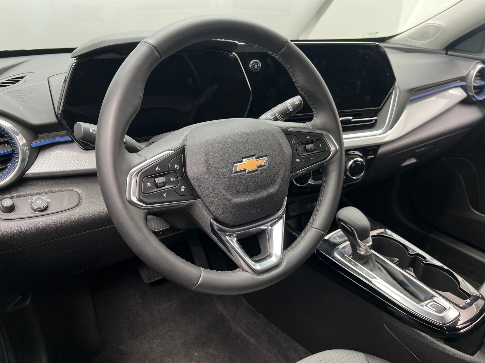 Thumbnail: 2025 Chevrolet Trax - 5