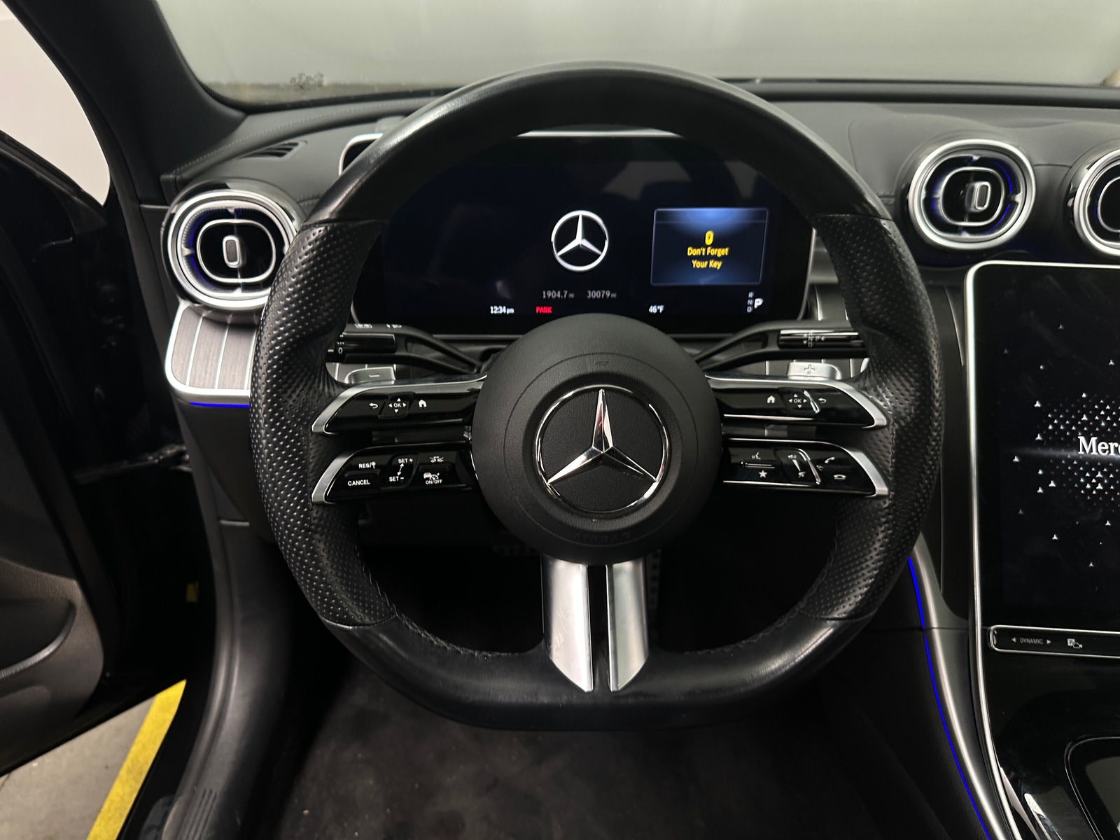 Thumbnail: 2022 Mercedes-Benz C-Class - 4