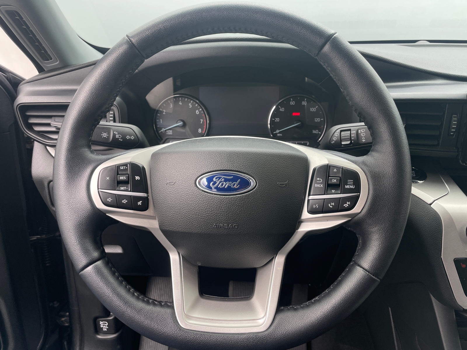 Thumbnail: 2022 Ford Explorer - 5