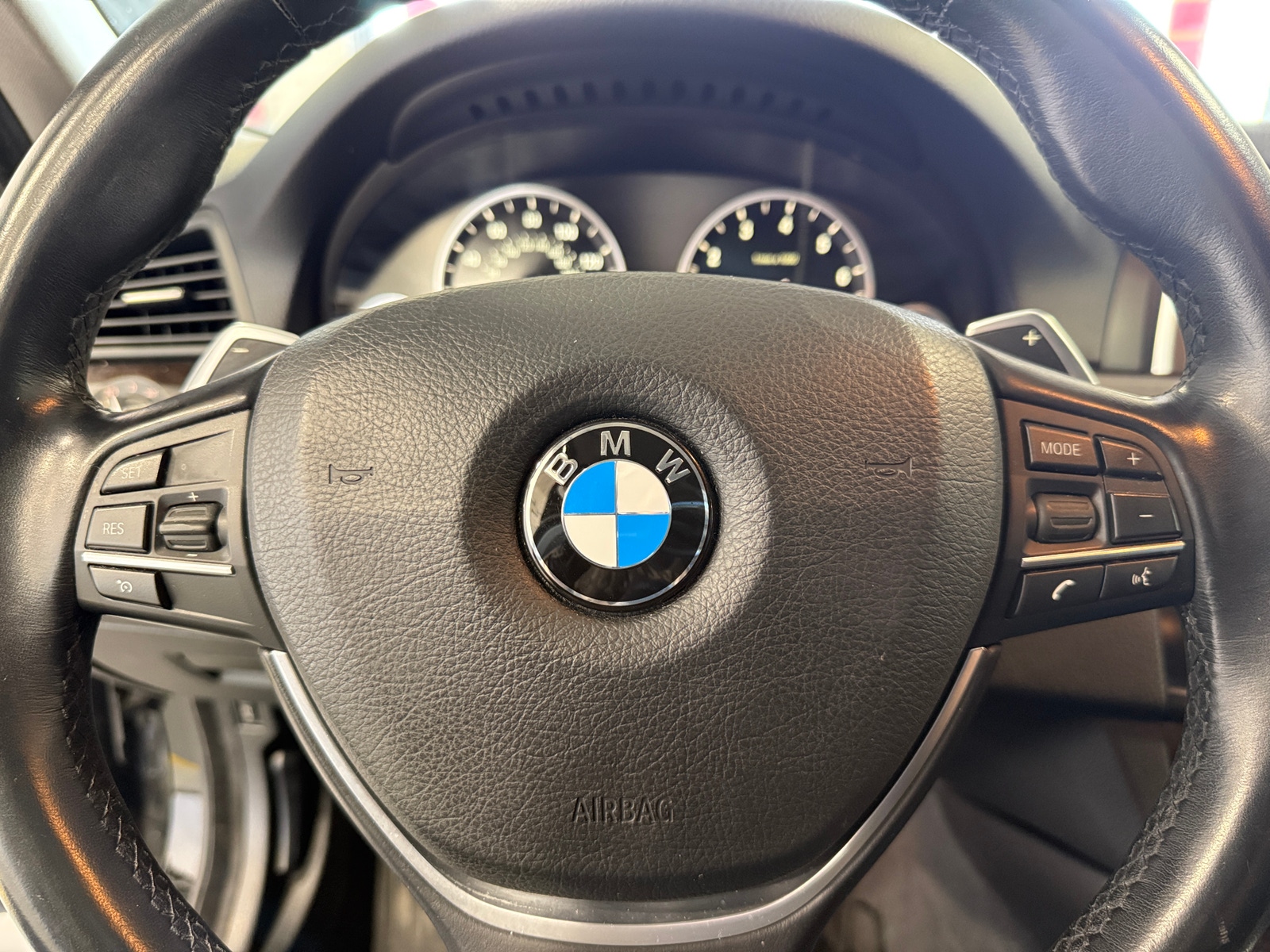 Thumbnail: 2016 BMW 5 Series - 4