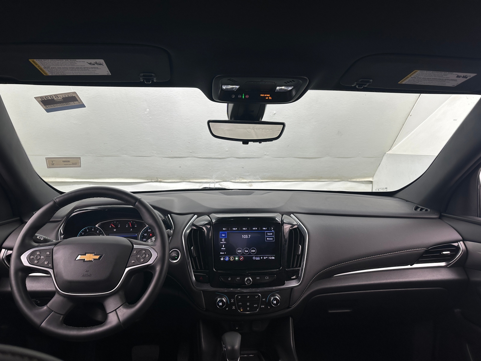 Thumbnail: 2023 Chevrolet Traverse - 2