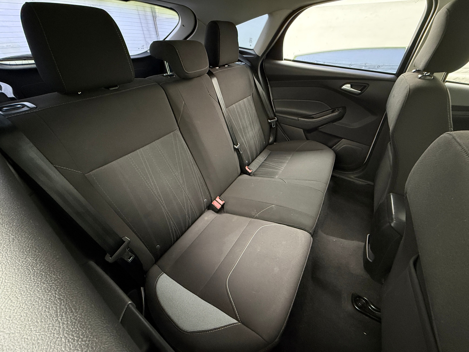 Thumbnail: 2015 Ford Focus - 6