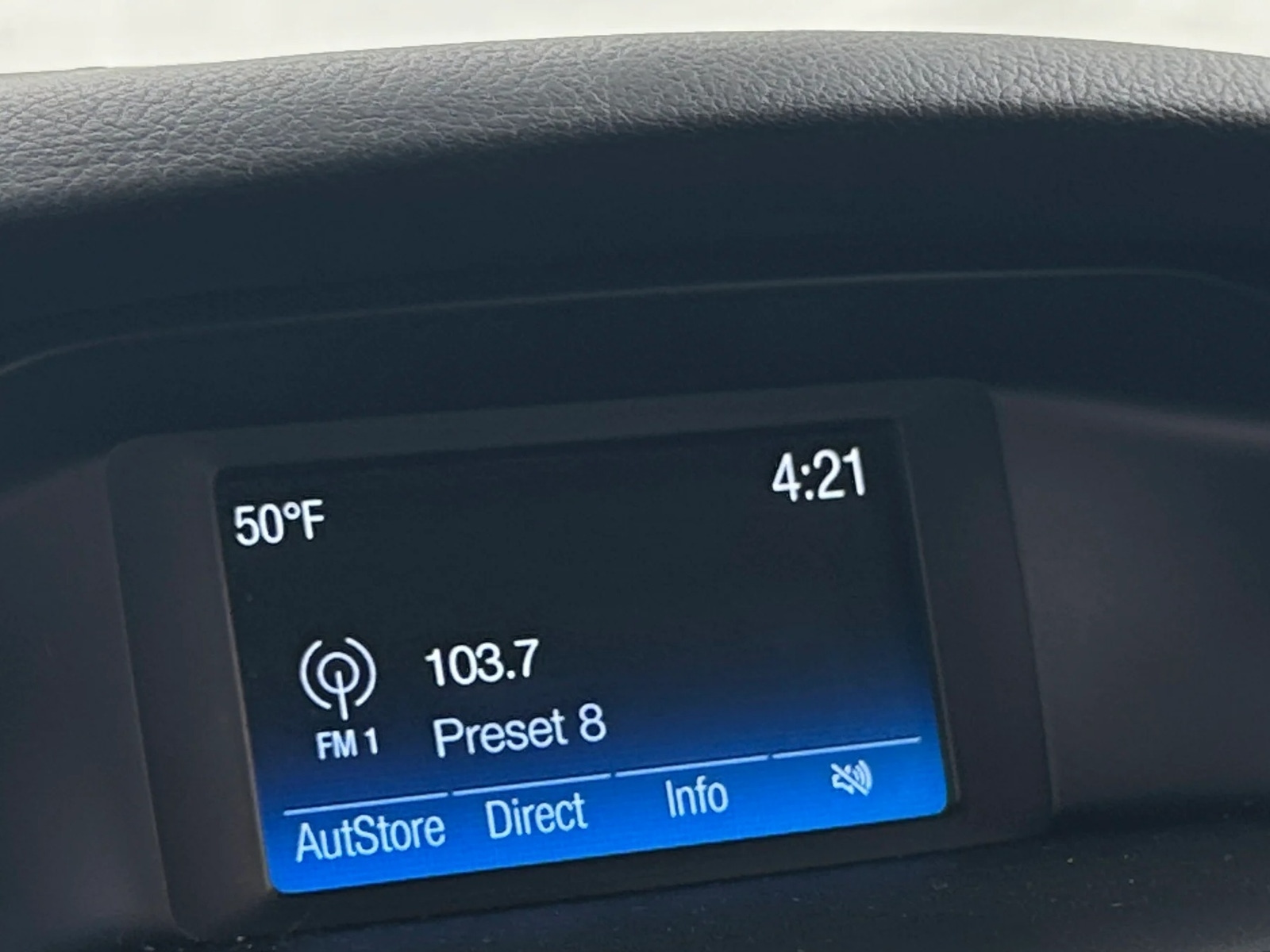 Thumbnail: 2015 Ford Focus - 4