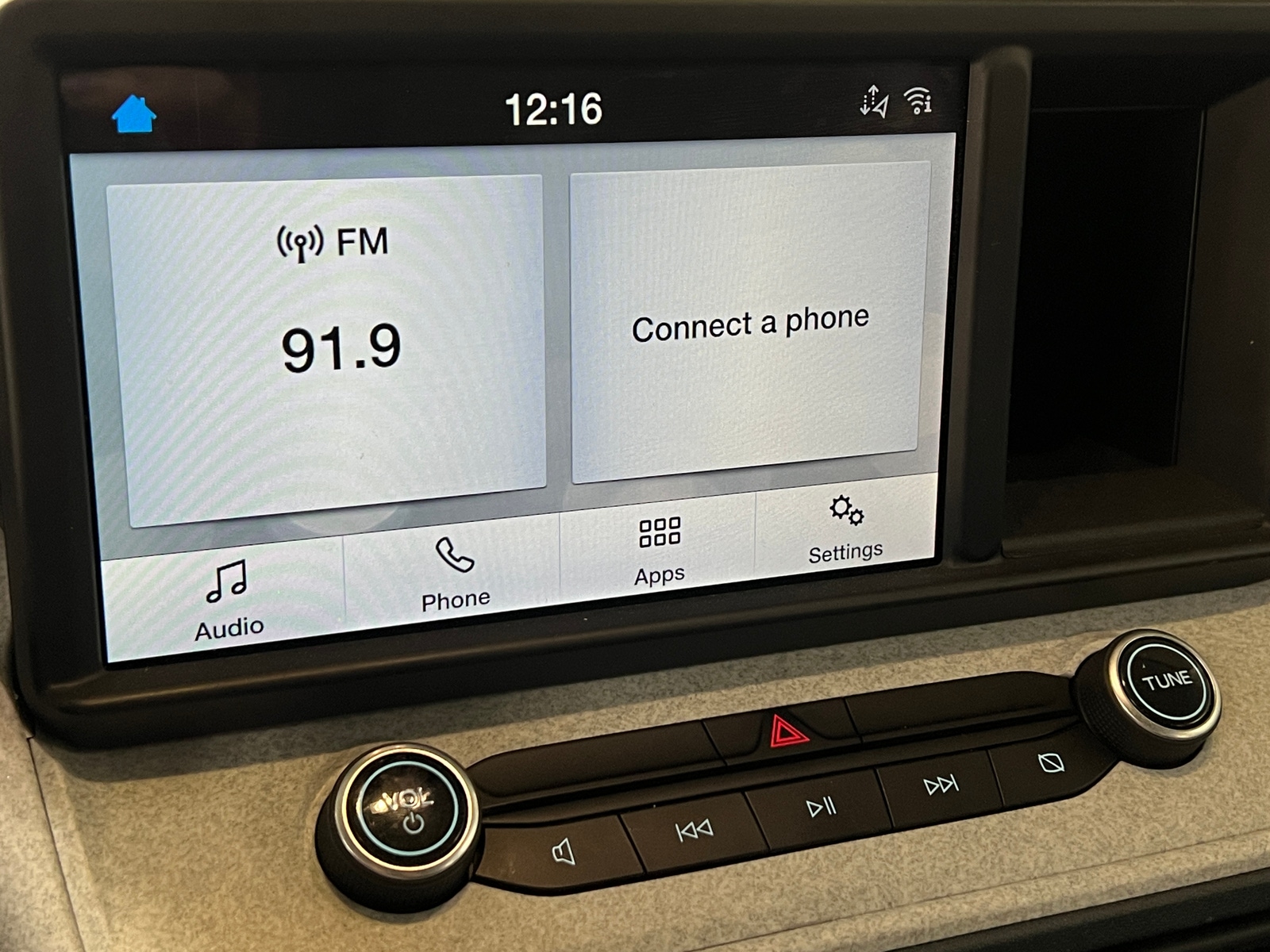 Thumbnail: 2022 Ford Maverick - 4