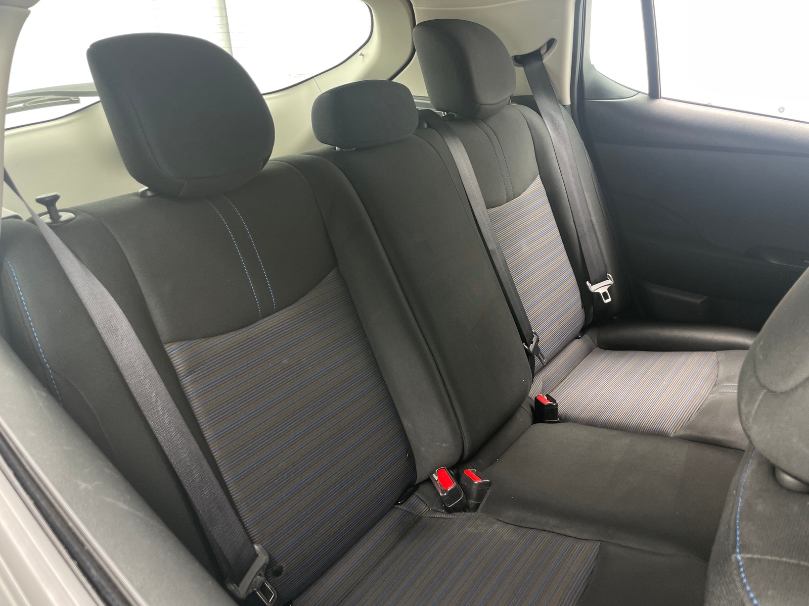 Thumbnail: 2025 Nissan Leaf - 6