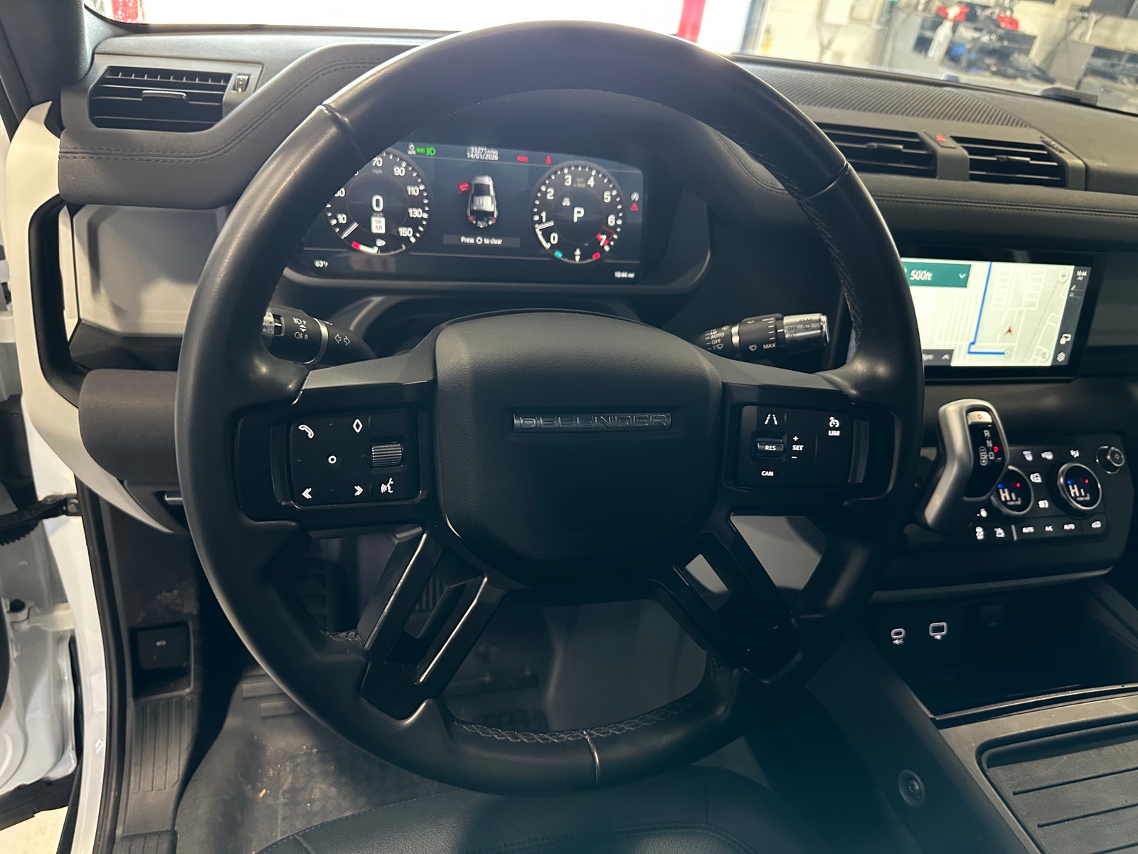 Thumbnail: 2022 Land Rover Defender - 4