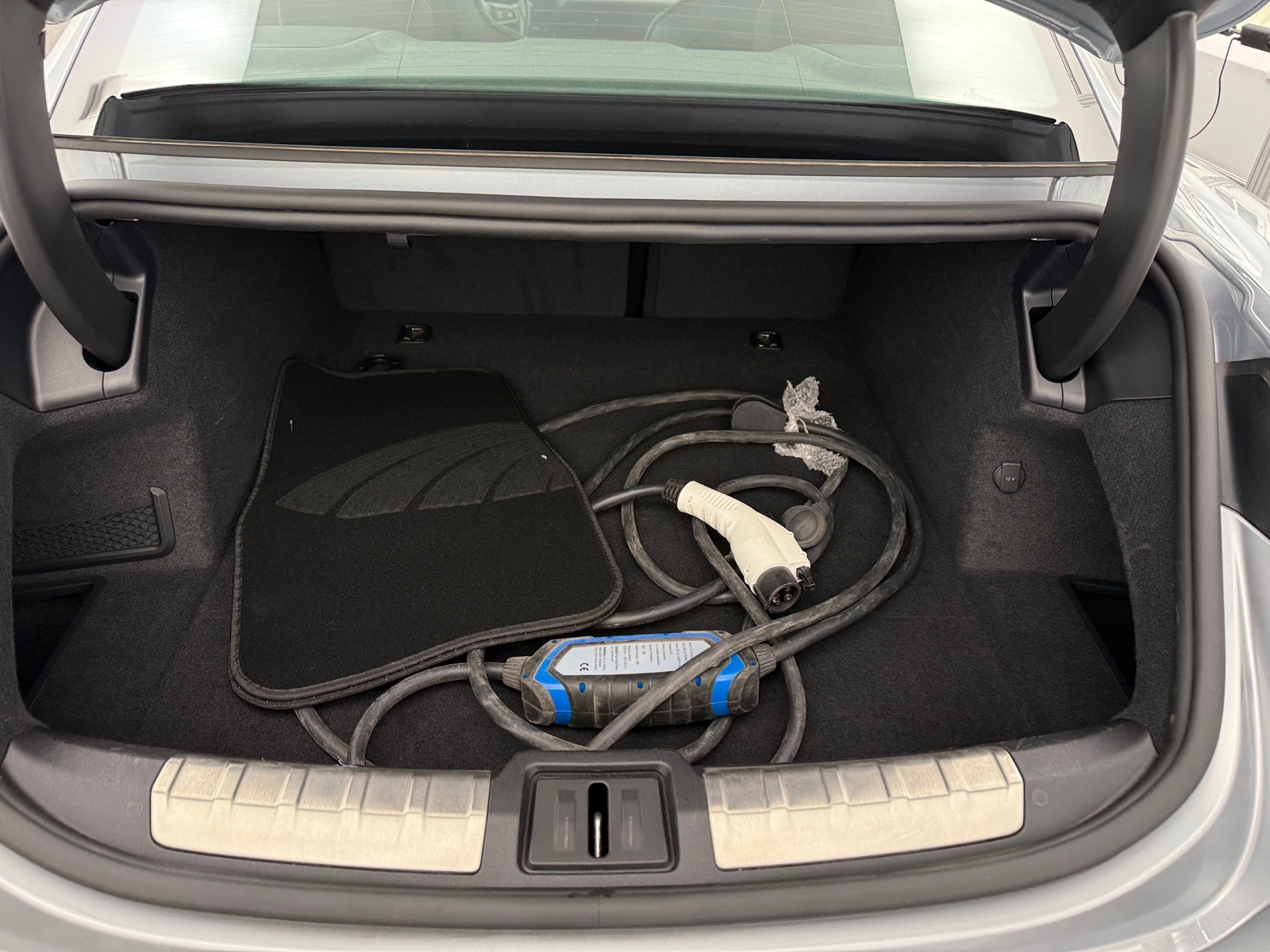 Thumbnail: 2020 Porsche Taycan - 7