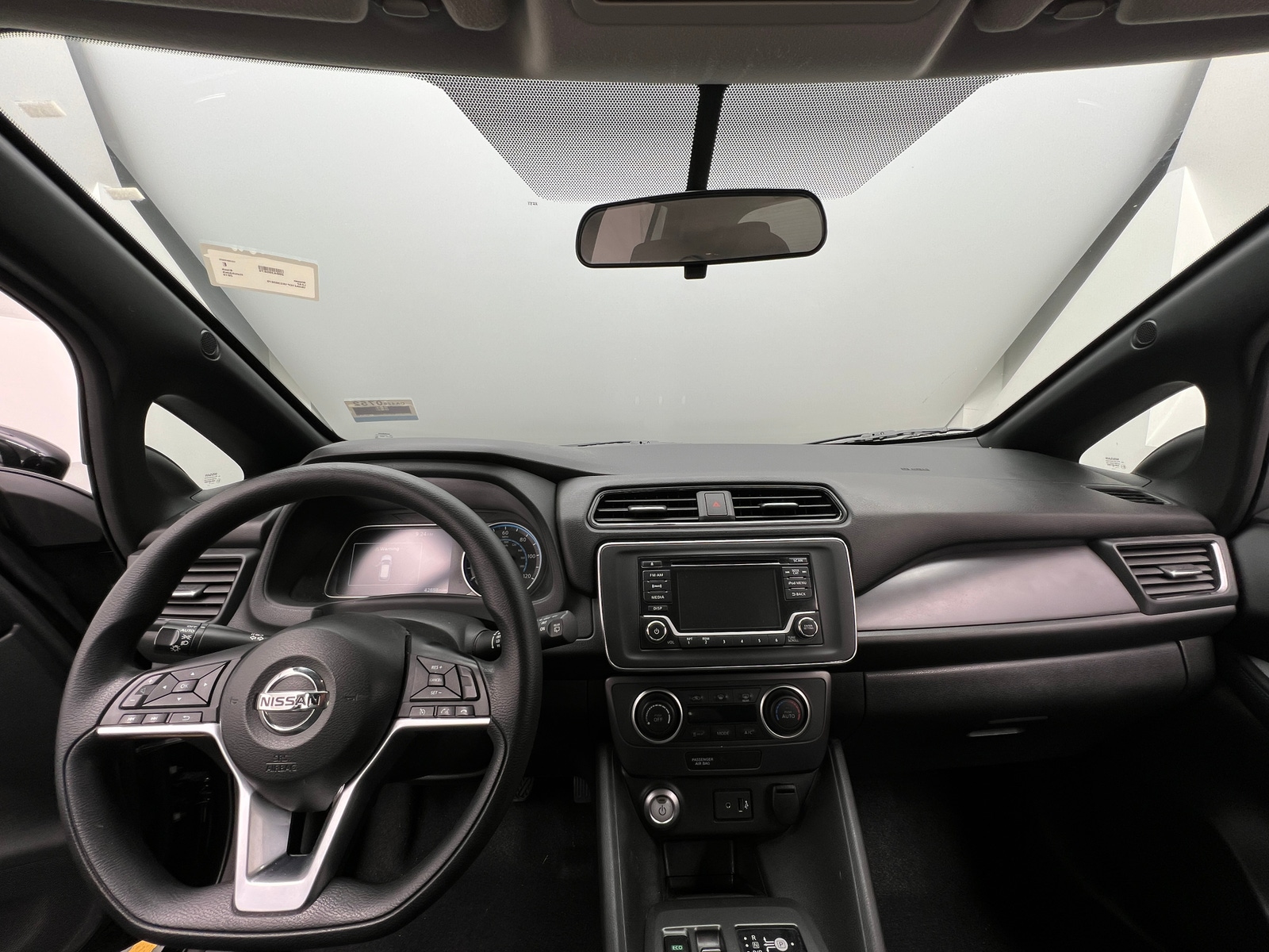 Thumbnail: 2019 Nissan Leaf - 3