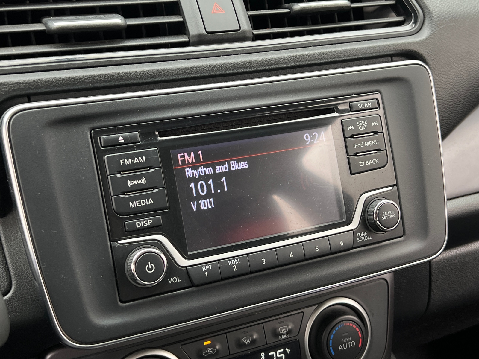 Thumbnail: 2019 Nissan Leaf - 4