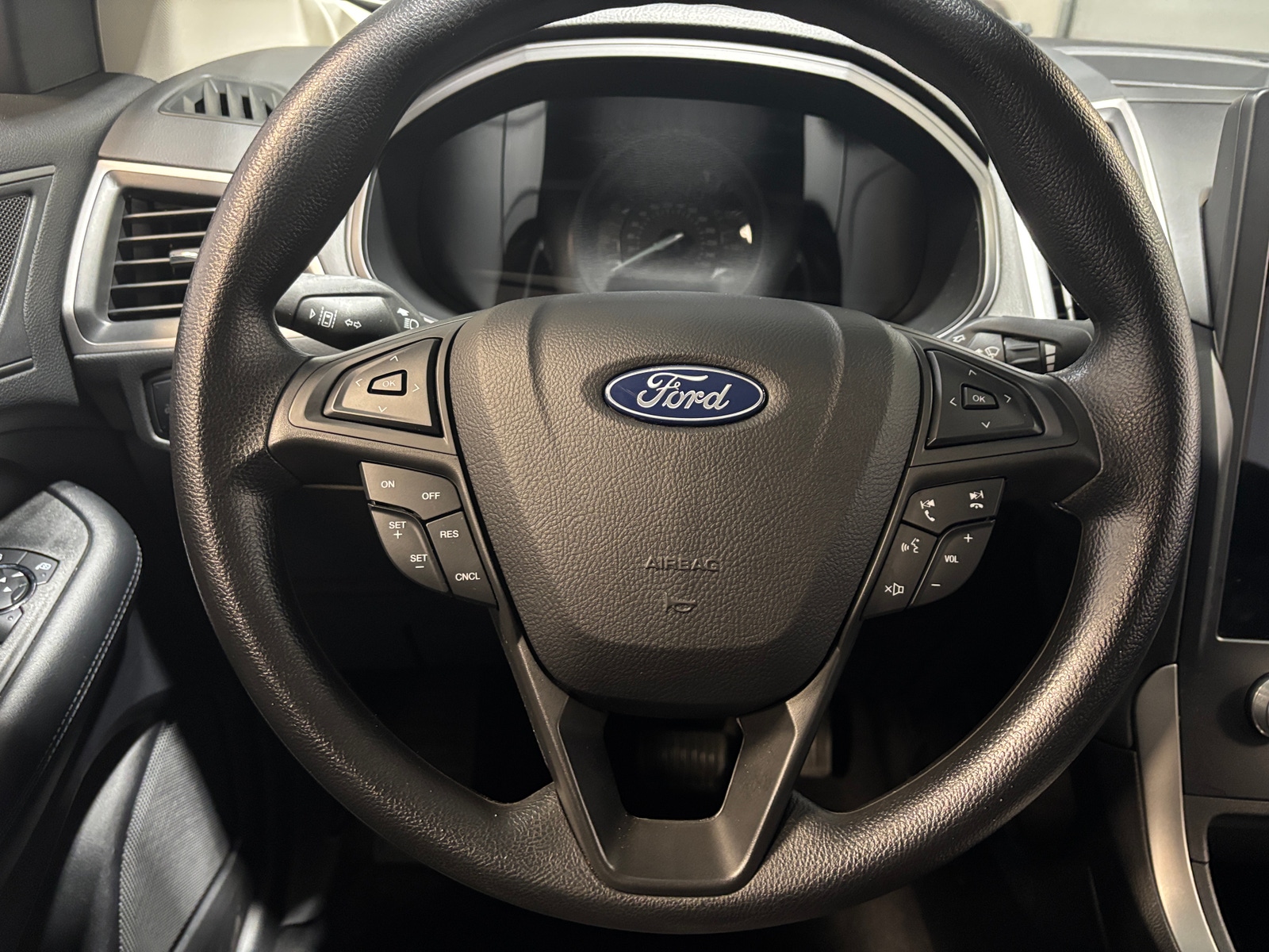 Thumbnail: 2022 Ford Edge - 5