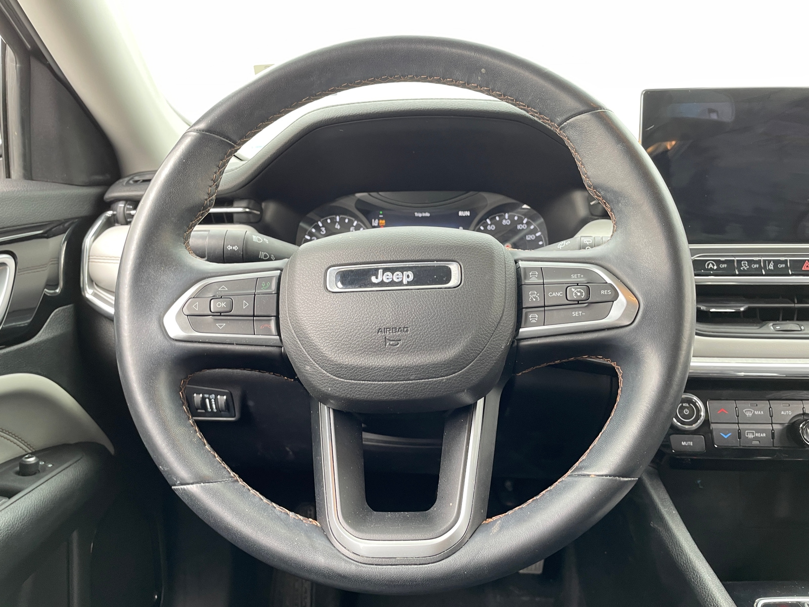 Thumbnail: 2022 Jeep Compass - 4