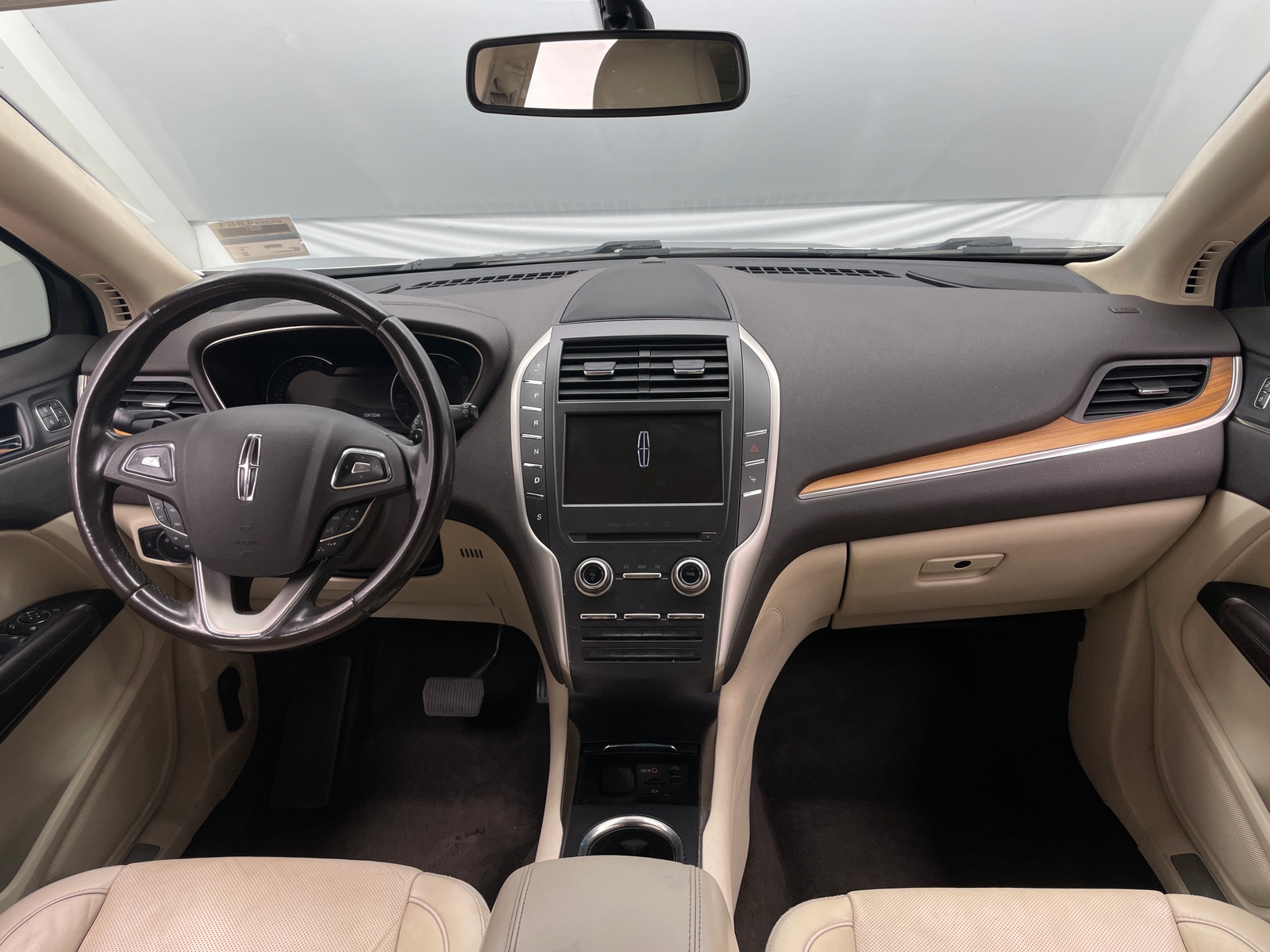 Thumbnail: 2015 Lincoln MKC - 2