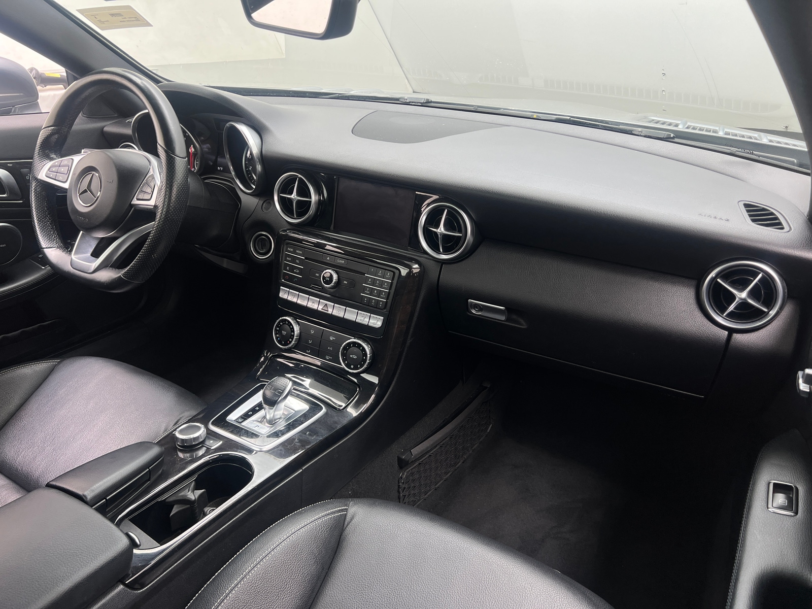 Thumbnail: 2017 Mercedes-Benz SLC - 2