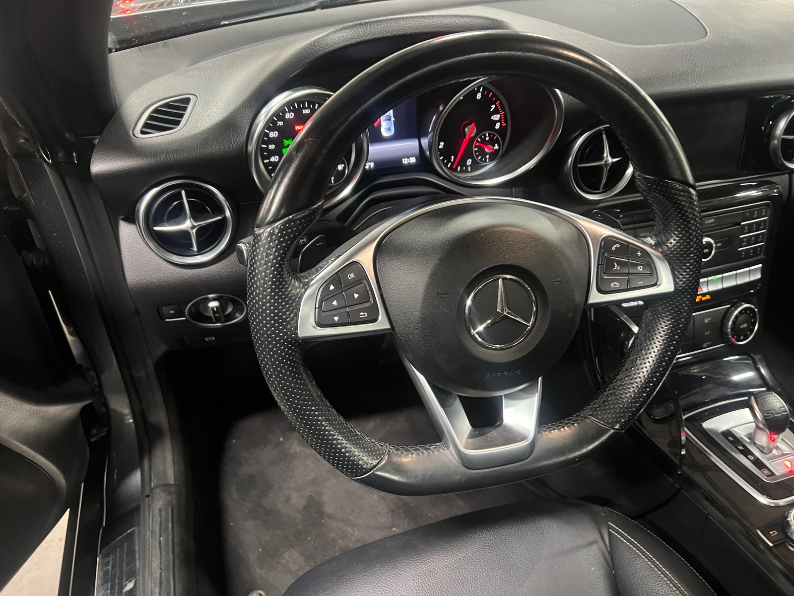 Thumbnail: 2017 Mercedes-Benz SLC - 4