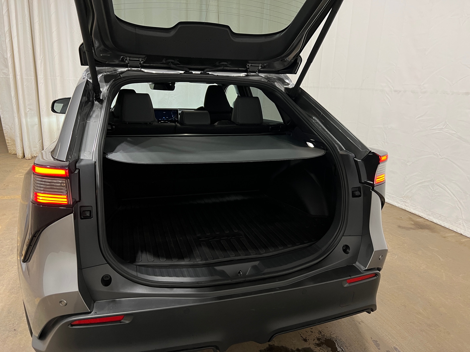 Thumbnail: 2025 Toyota bZ4X - 6