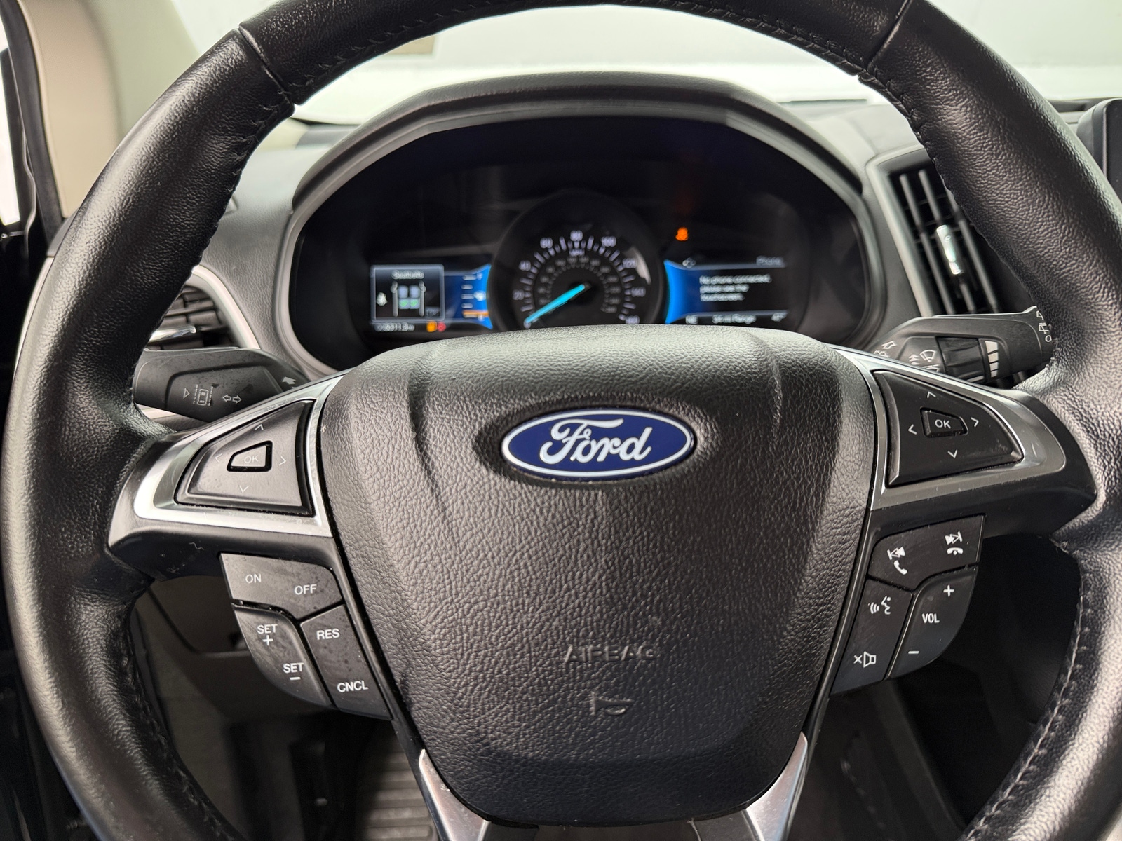 Thumbnail: 2023 Ford Edge - 4