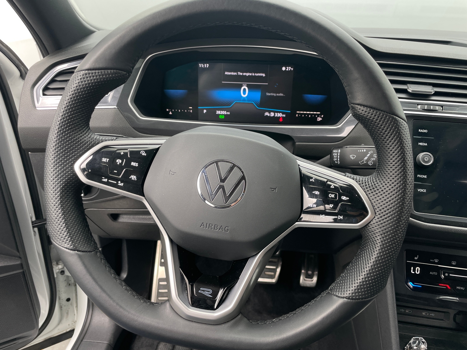 Thumbnail: 2022 Volkswagen Tiguan - 5