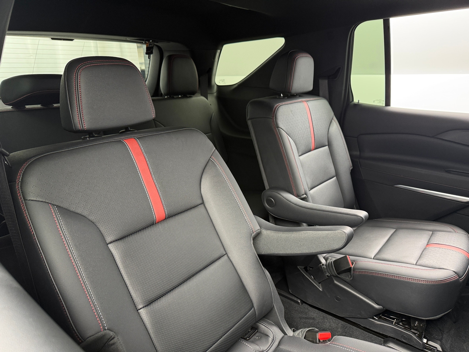 Thumbnail: 2024 Chevrolet Traverse - 5