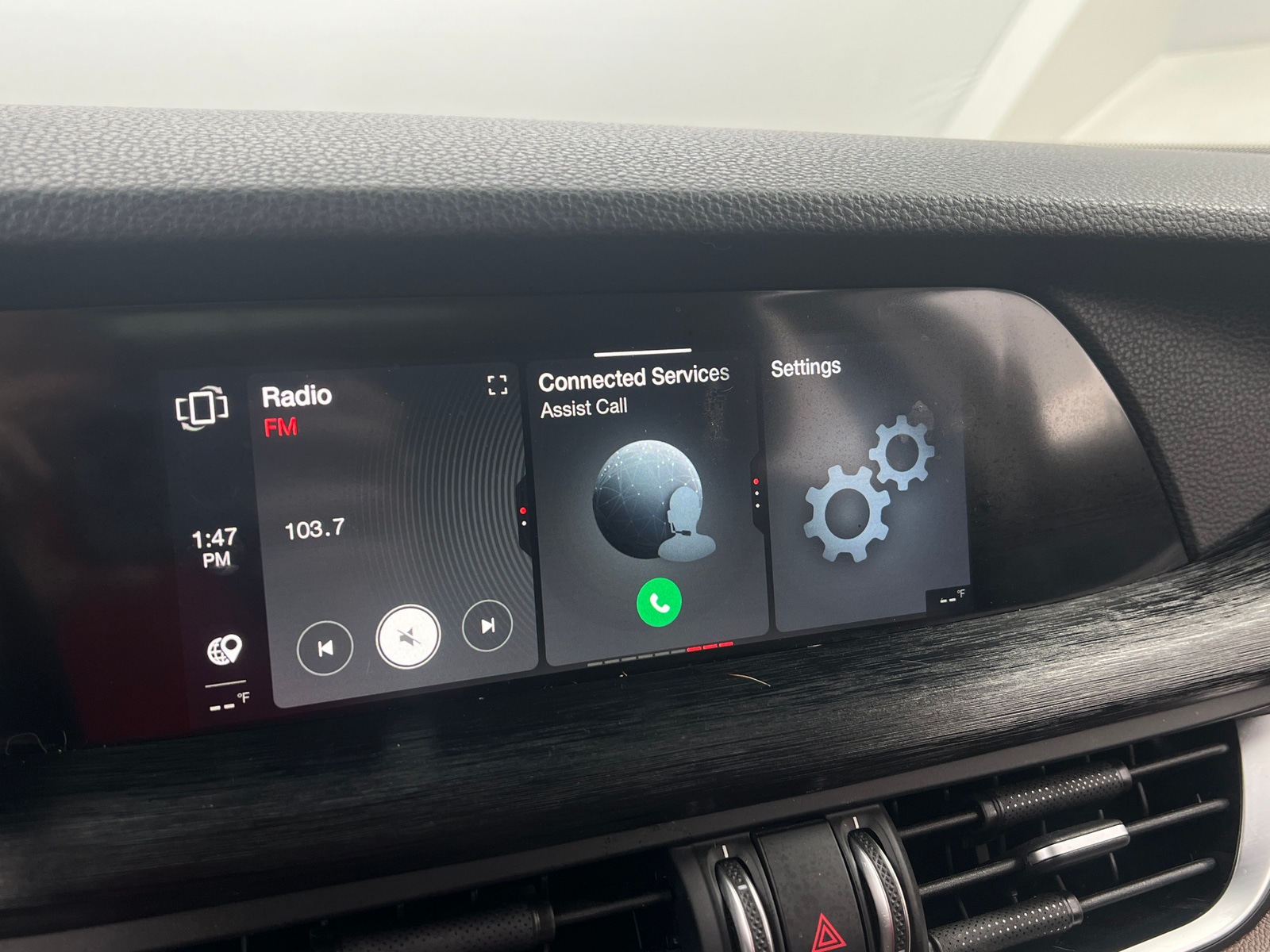 Thumbnail: 2021 Alfa Romeo Stelvio - 3