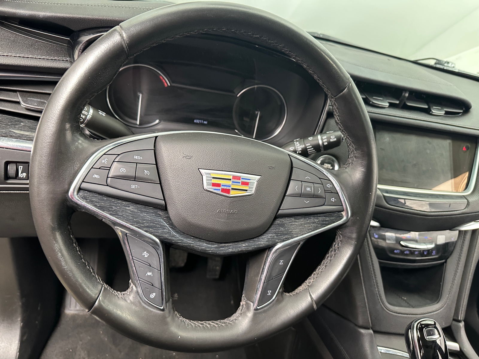 Thumbnail: 2023 Cadillac XT5 - 4