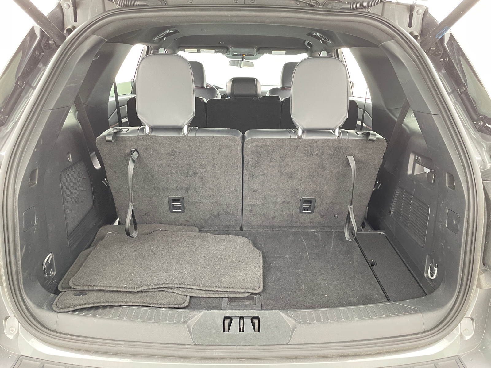 Thumbnail: 2025 Ford Explorer - 6