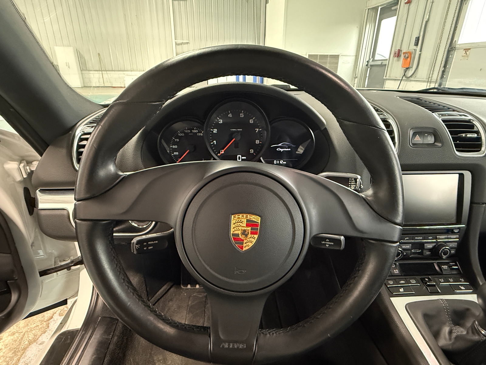 Thumbnail: 2016 Porsche Cayman - 4