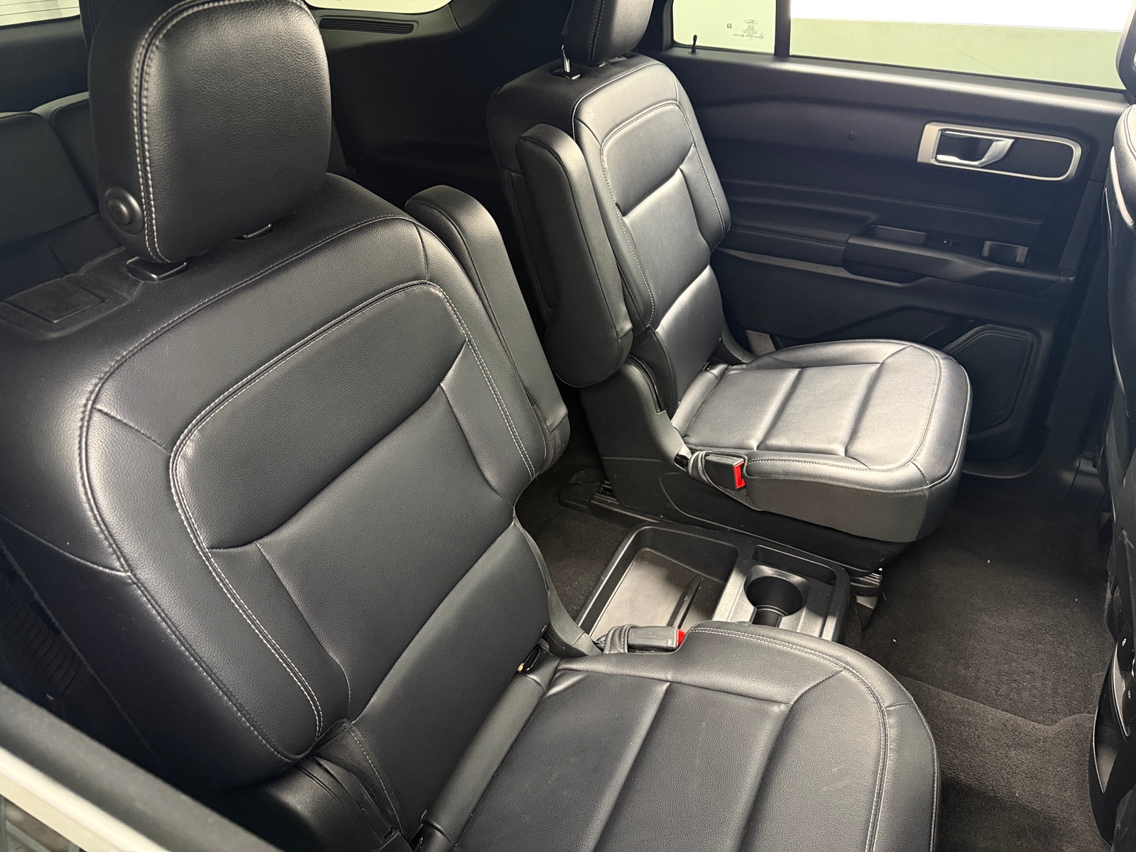 Thumbnail: 2020 Ford Explorer - 6