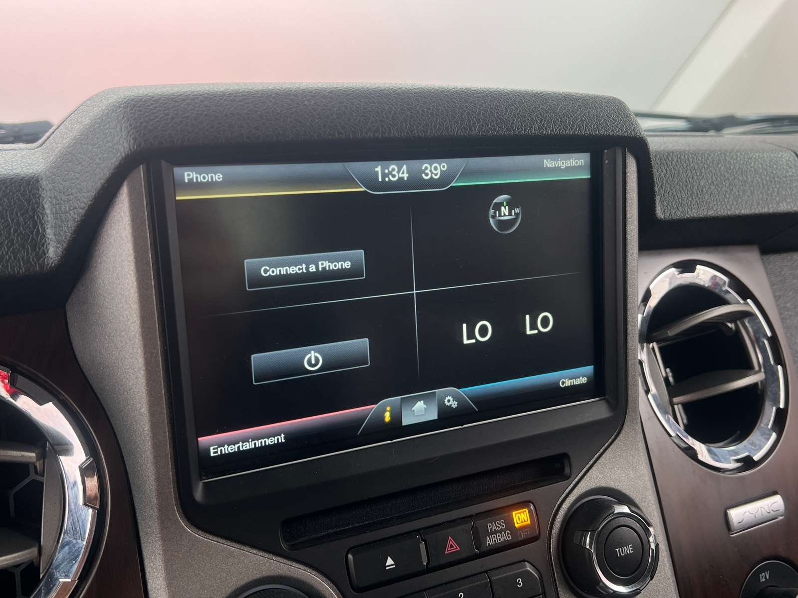 Thumbnail: 2016 Ford Econoline - 3