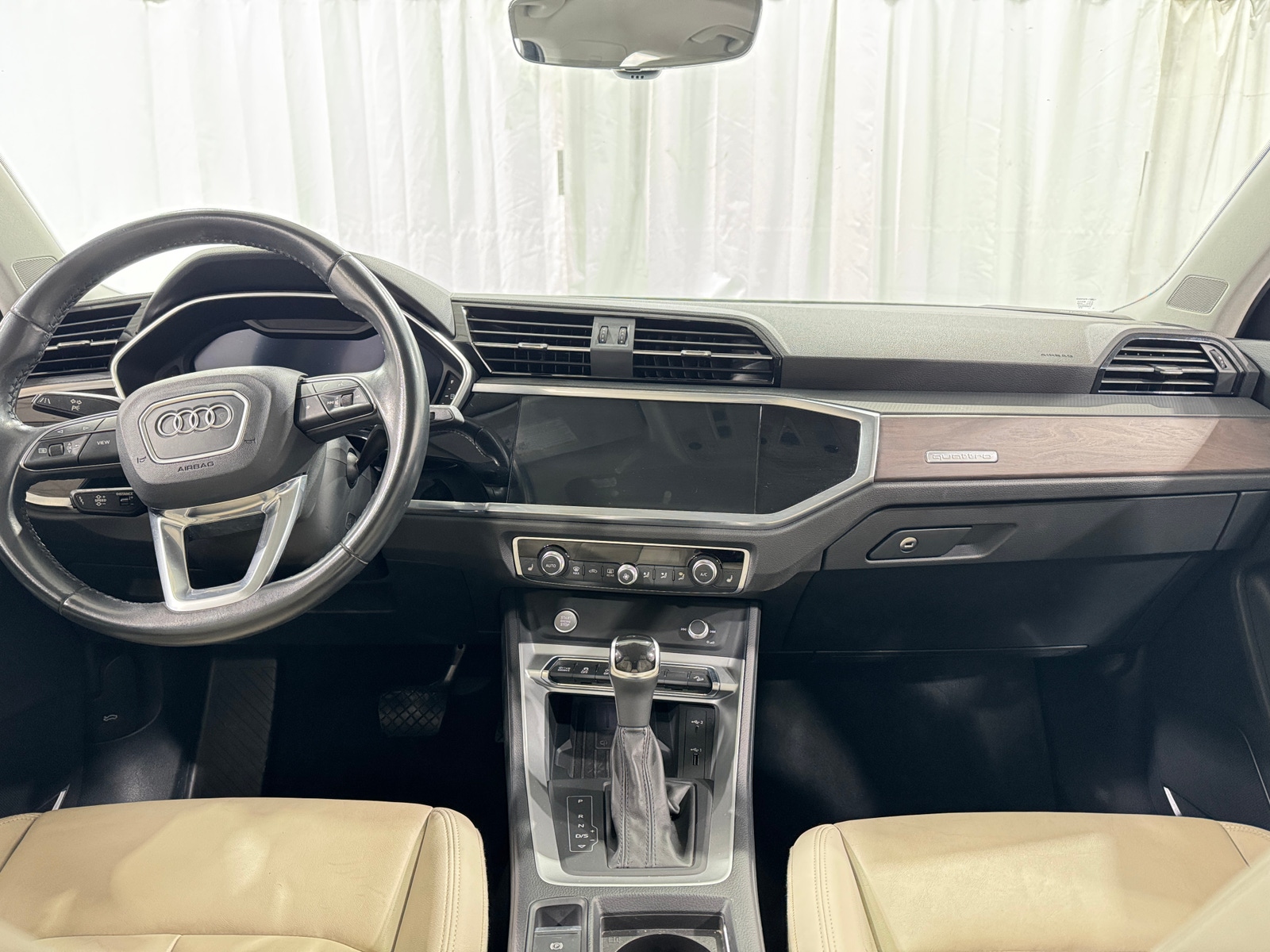 Thumbnail: 2020 Audi Q3 - 2