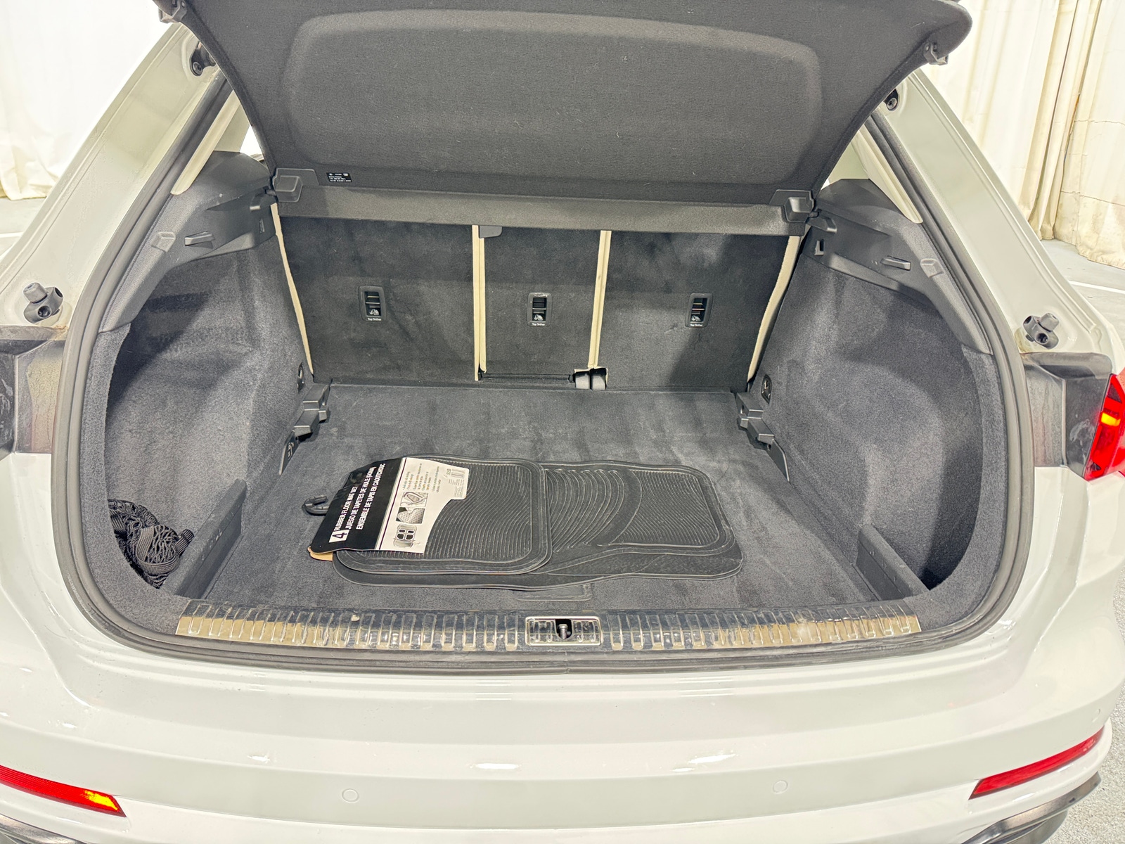 Thumbnail: 2020 Audi Q3 - 6