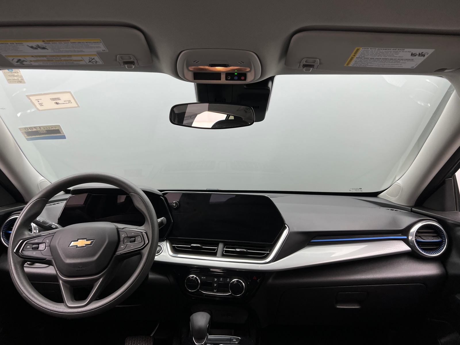 Thumbnail: 2025 Chevrolet Trax - 3