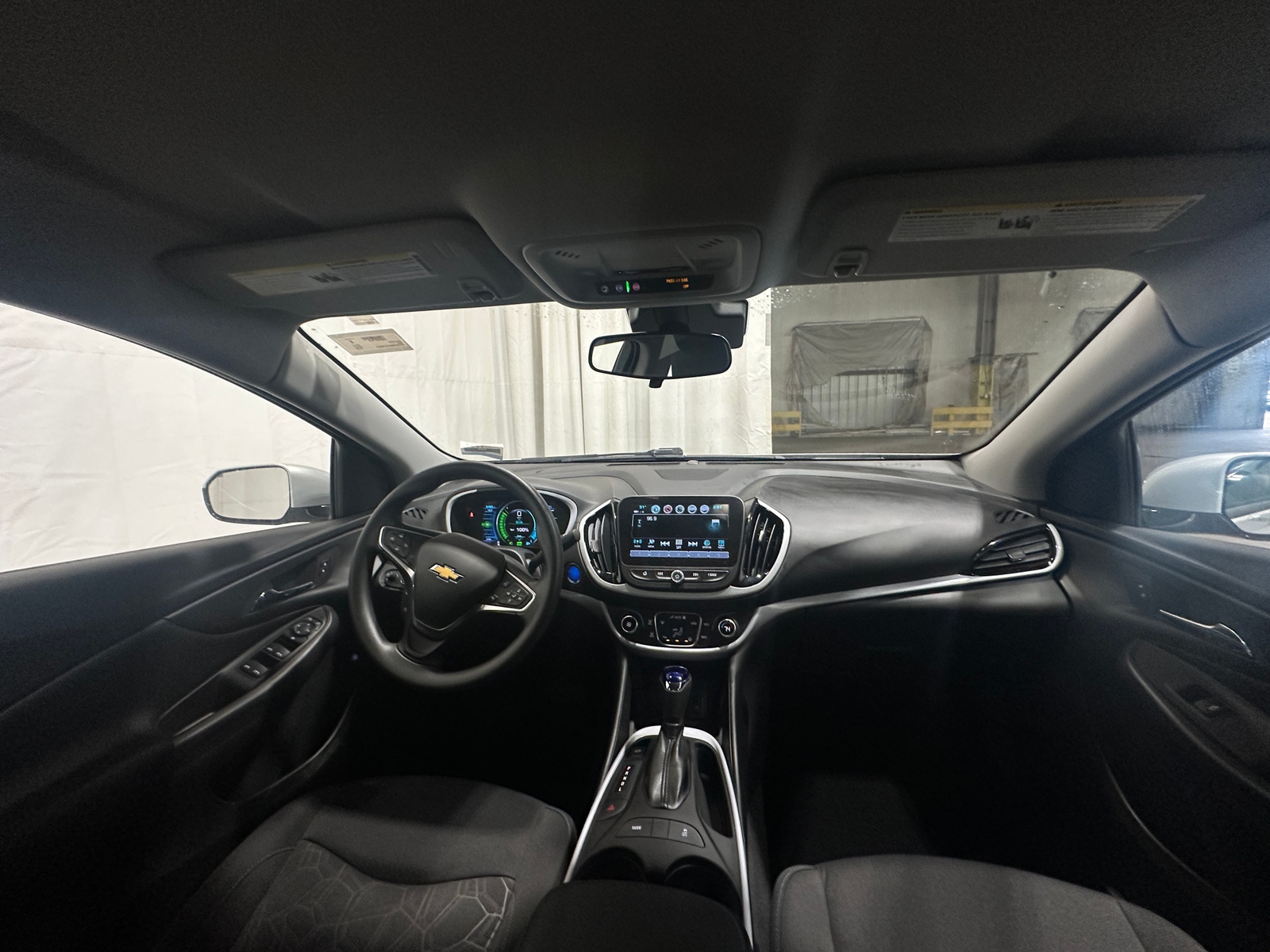 Thumbnail: 2018 Chevrolet Volt - 3