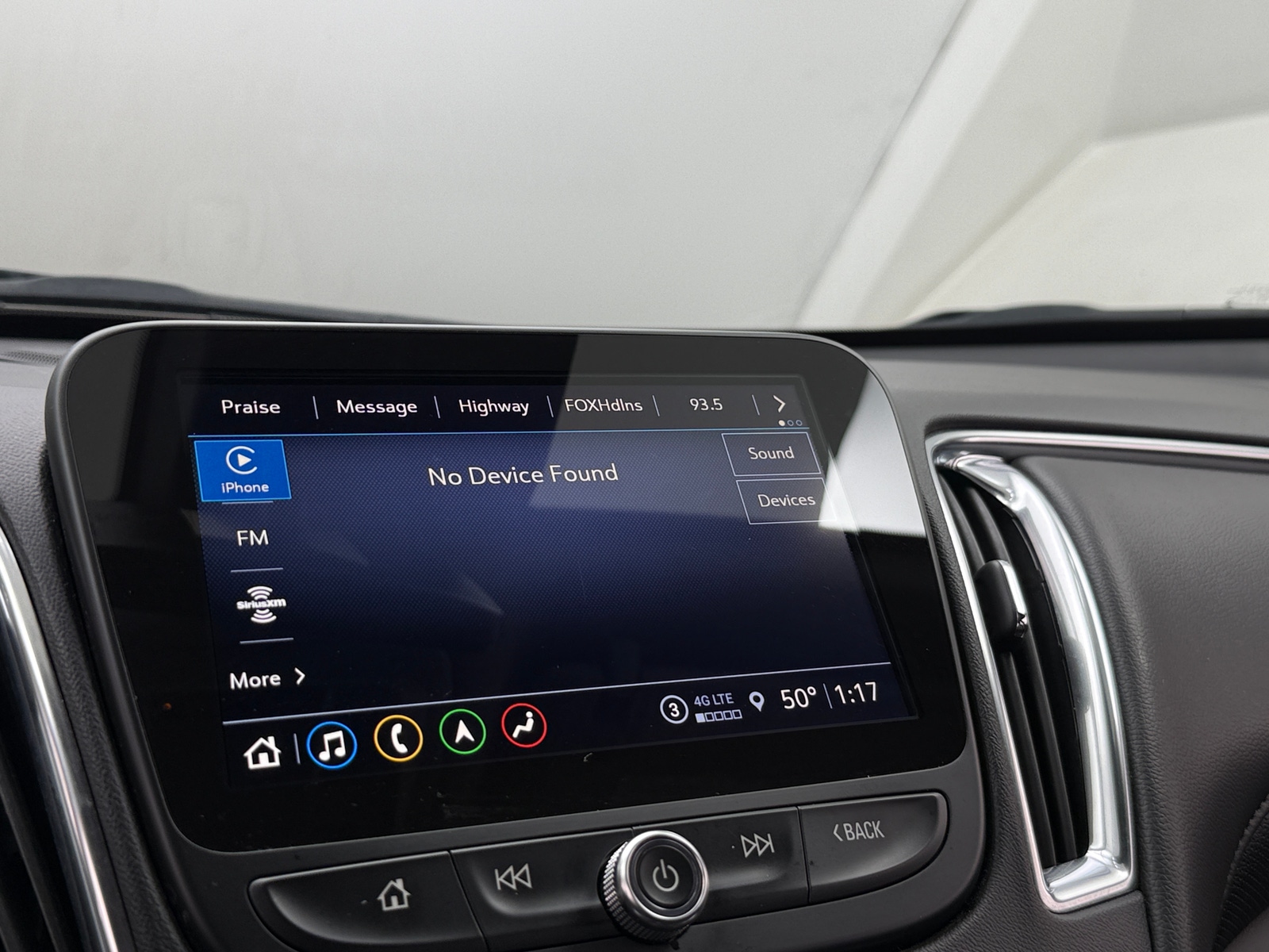 Thumbnail: 2024 Chevrolet Malibu - 3