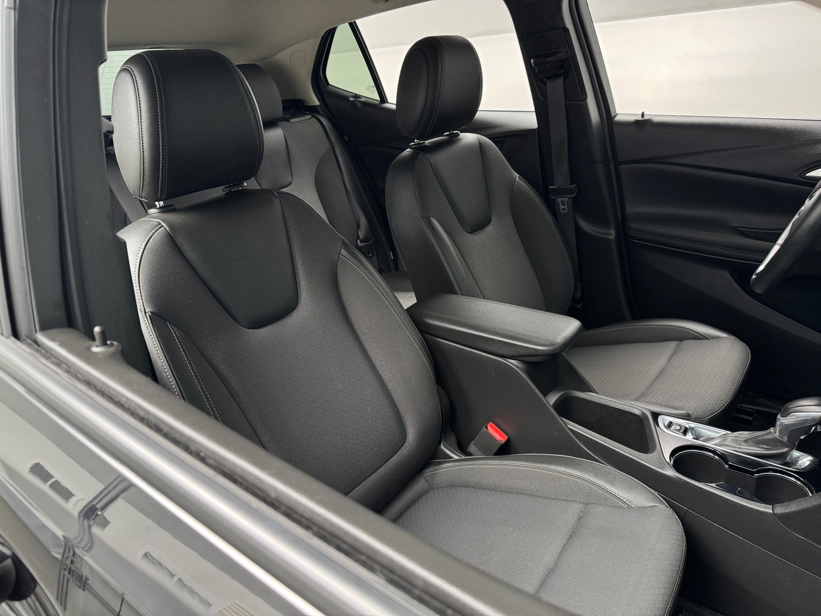 Thumbnail: 2023 Buick Encore GX - 2