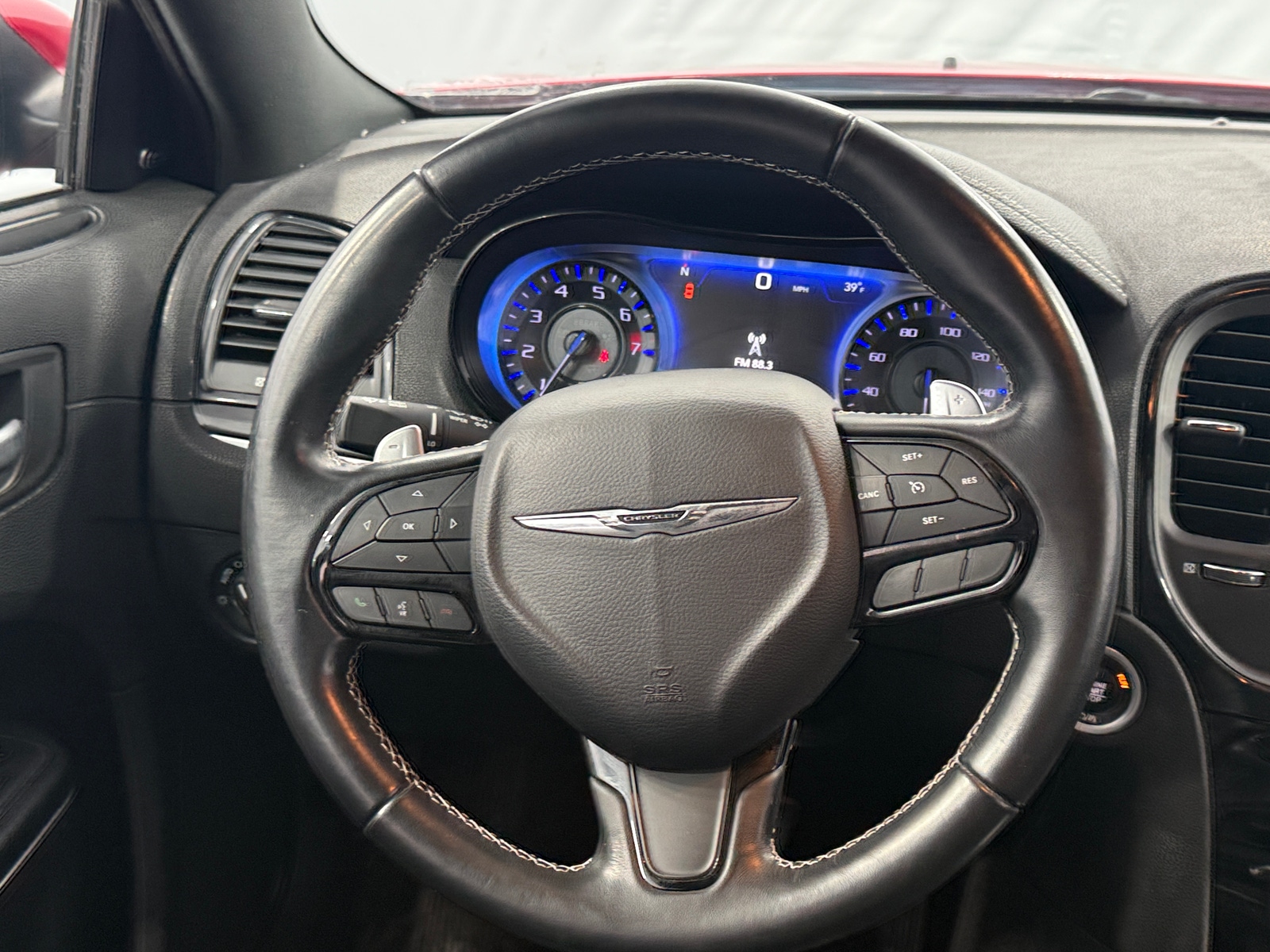 Thumbnail: 2018 Chrysler 300 - 4