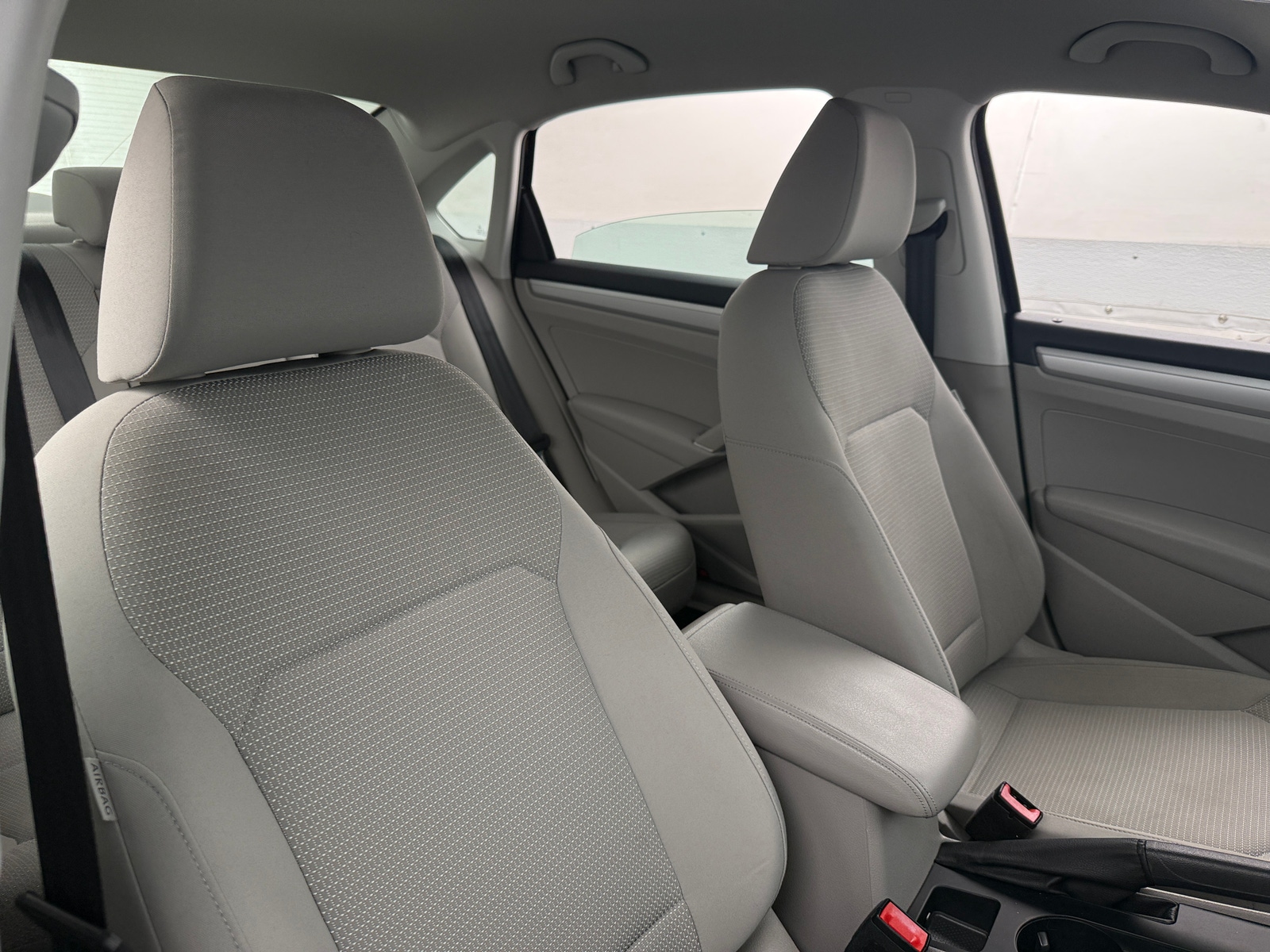 Thumbnail: 2017 Volkswagen Passat - 2